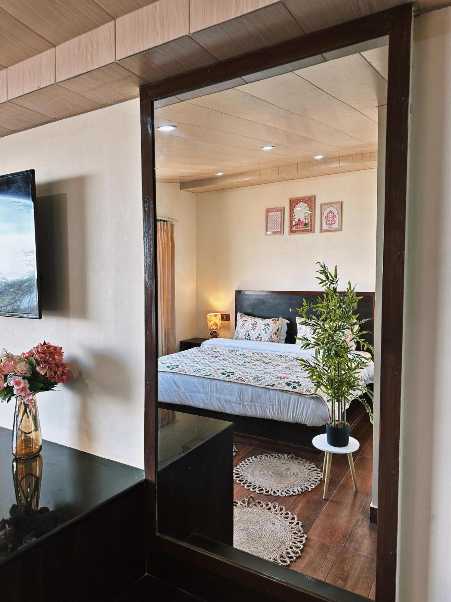 לינה וארוחת בוקר שימלה Himalayan Hideaway מראה חיצוני תמונה